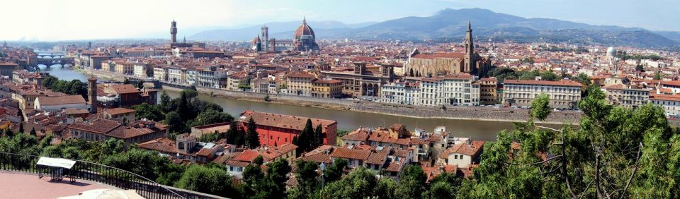 Il panorama di Firenze con il Duomo visto da Piazzale Michelangelo